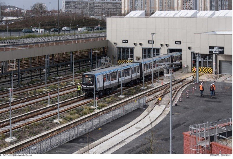 NOUVEAUX TRAINS SUR LA LIGNE DE METRO 11